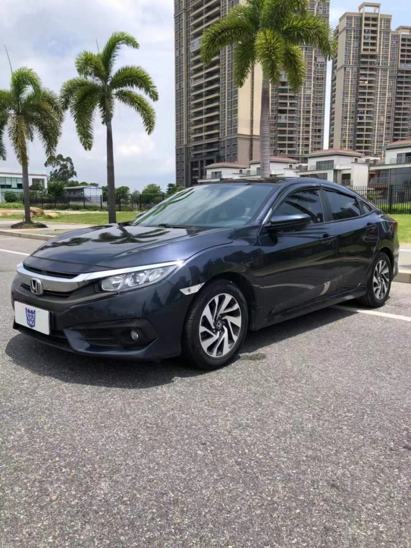 佛山17年本田思域2