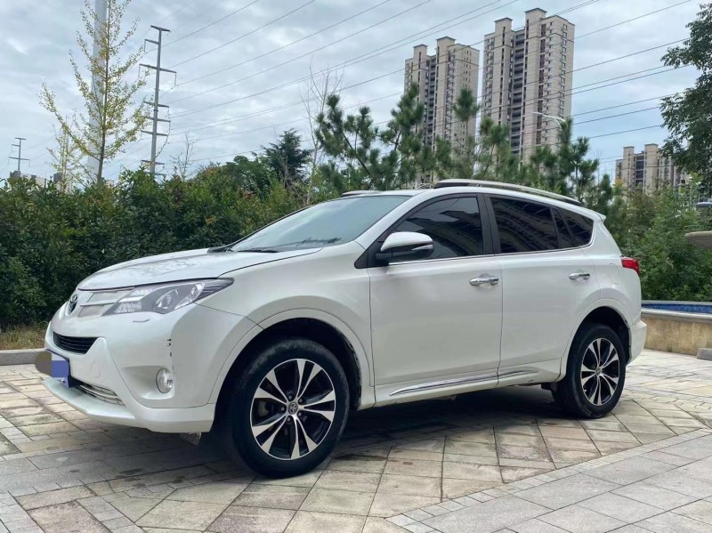 濟南15年豐田RAV42