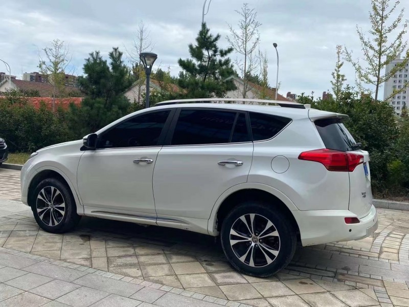 濟南15年豐田RAV43