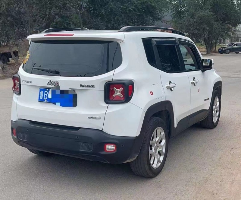 濰坊17年Jeep自由俠8