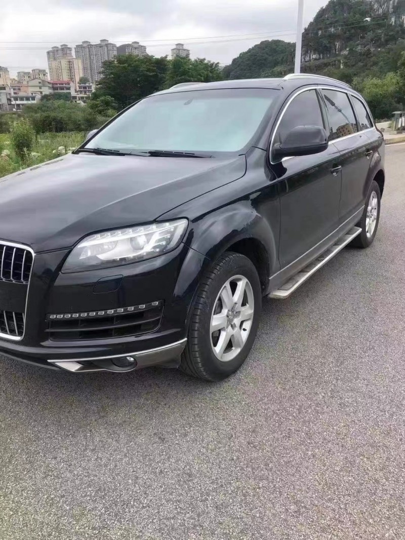 貴陽13年奧迪Q75