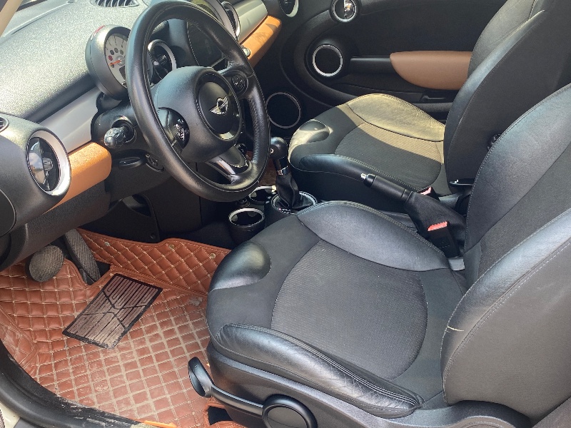 廣州11年寶馬MINI3
