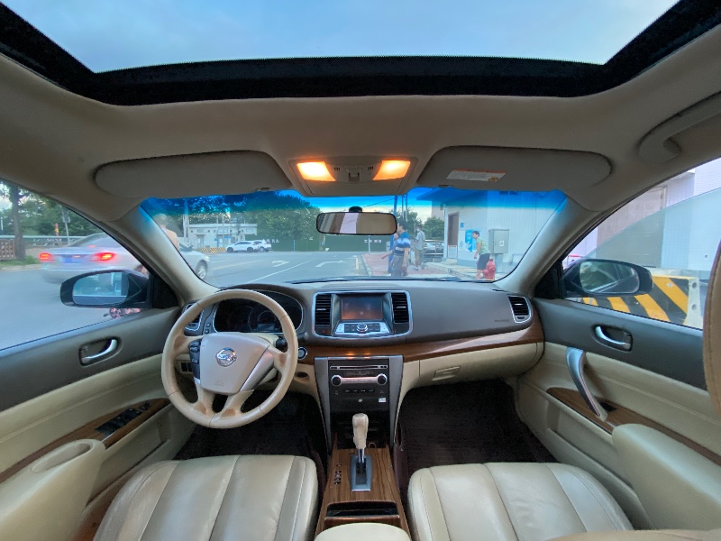 广州12年日产天籁2