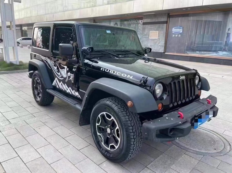 常德12年Jeep牧馬人1