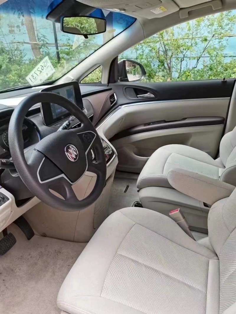 成都21年别克GL85