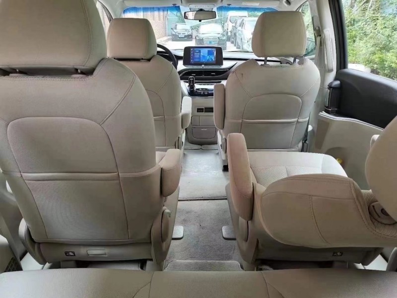 成都21年别克GL84