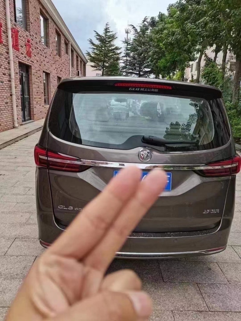 成都21年别克GL87