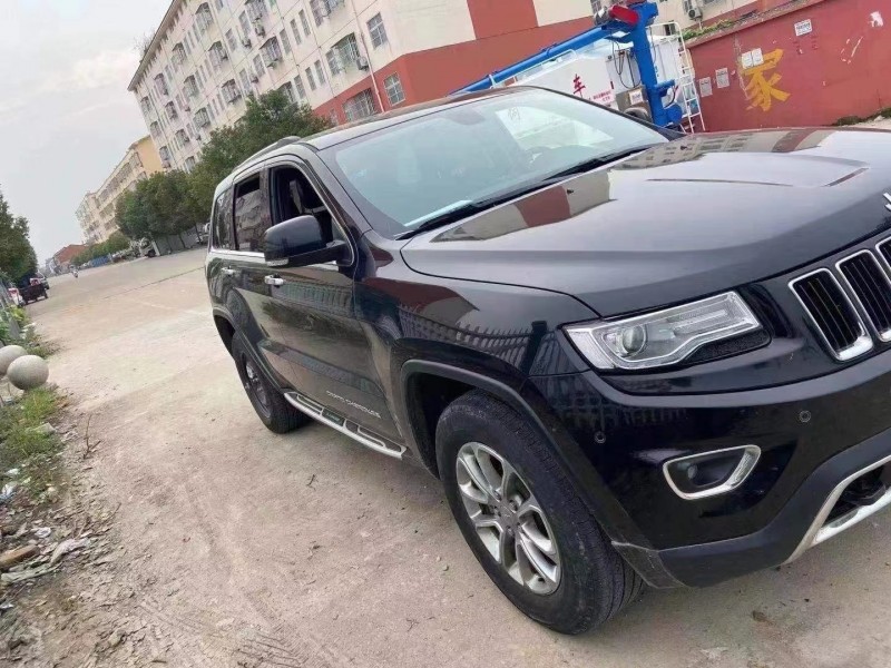 岳陽17年Jeep大切諾基2