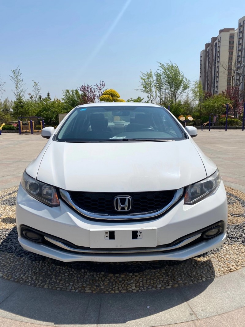 青岛15年本田思域1