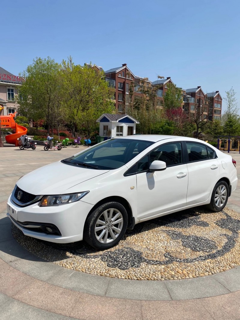 青岛15年本田思域2