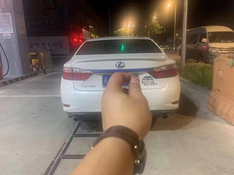 武汉15年雷克萨斯ES8