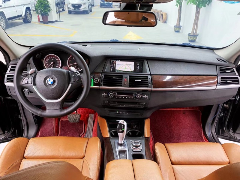 保定11年宝马X66