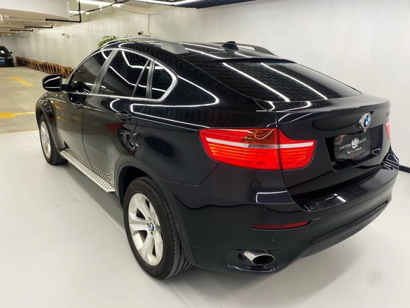 保定11年宝马X68