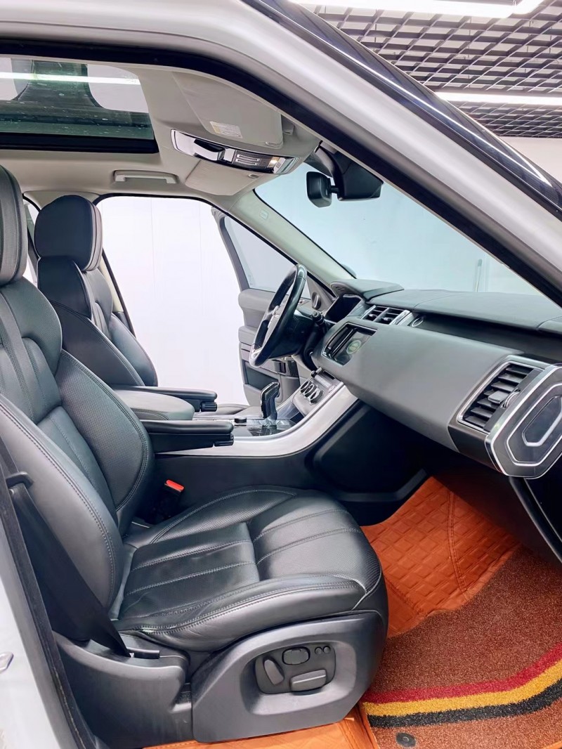 保定14年路虎揽胜运动5