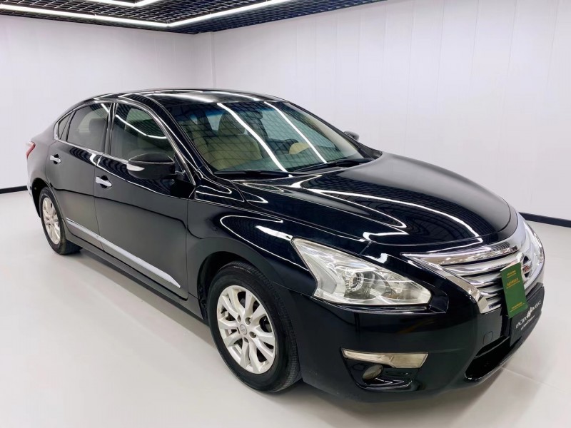 保定14年日产天籁3