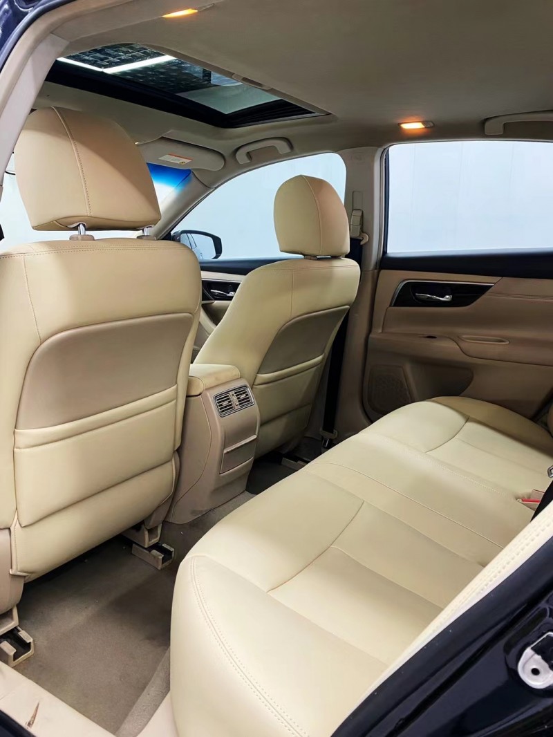 保定14年日产天籁5