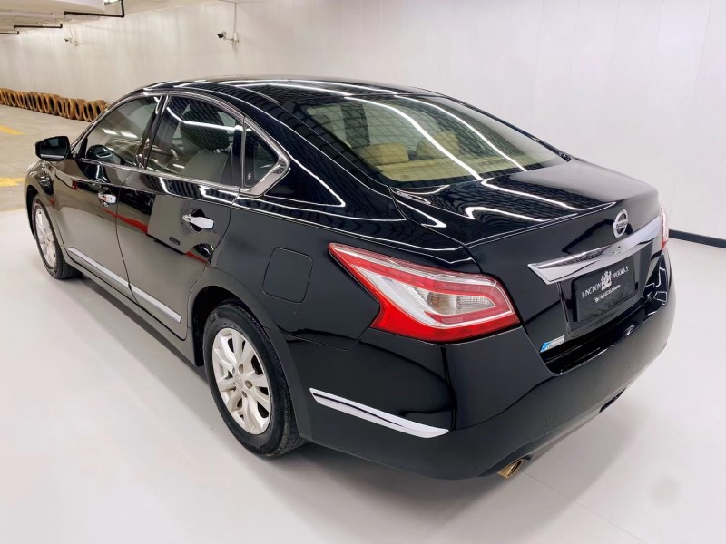 保定14年日产天籁8