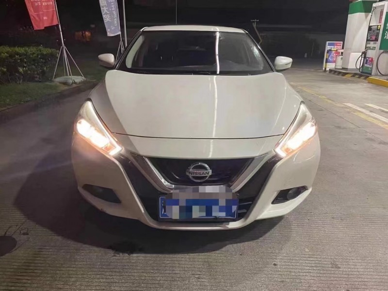 湖州16年日產藍鳥1