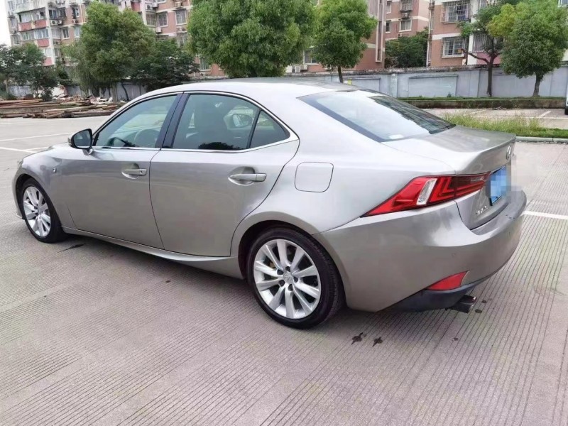 溫州16年雷克薩斯IS7