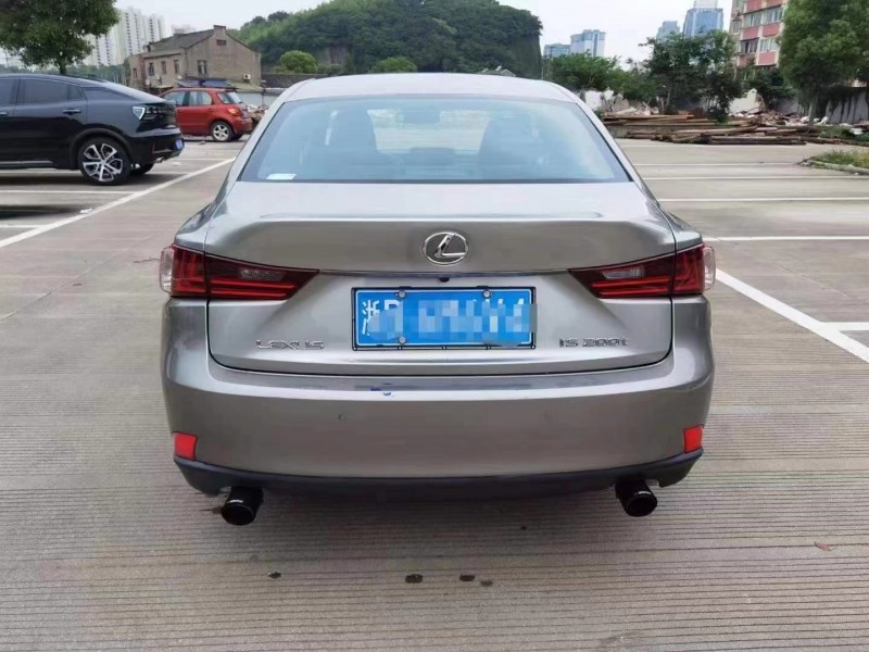 溫州16年雷克薩斯IS8