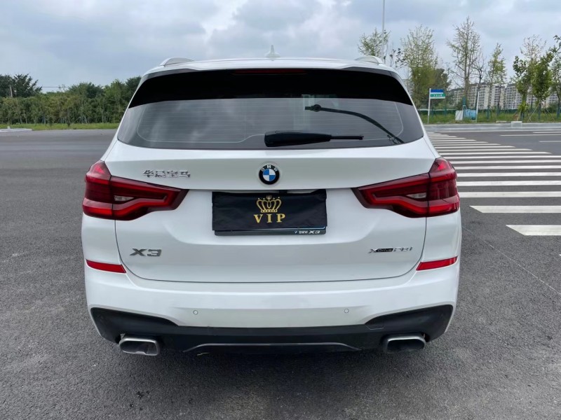 盐城19年宝马X38