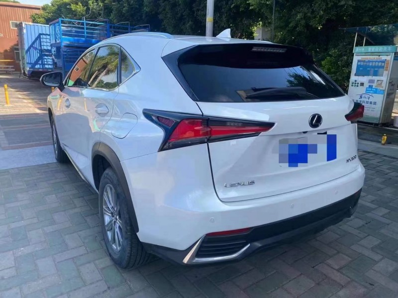 广州19年雷克萨斯NX7