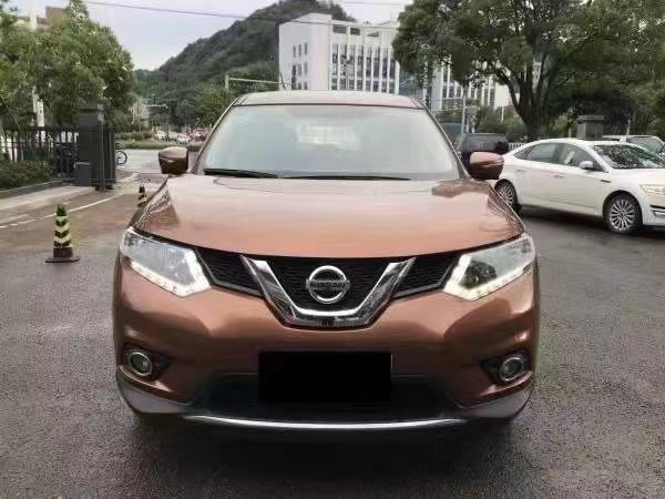 南昌14年日產奇駿1