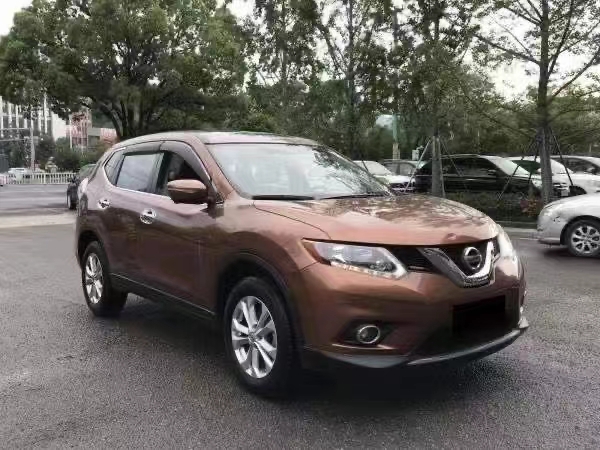 南昌14年日產奇駿3