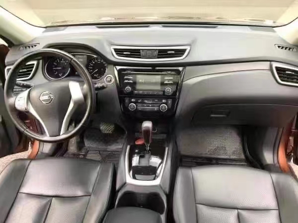 南昌14年日產奇駿4