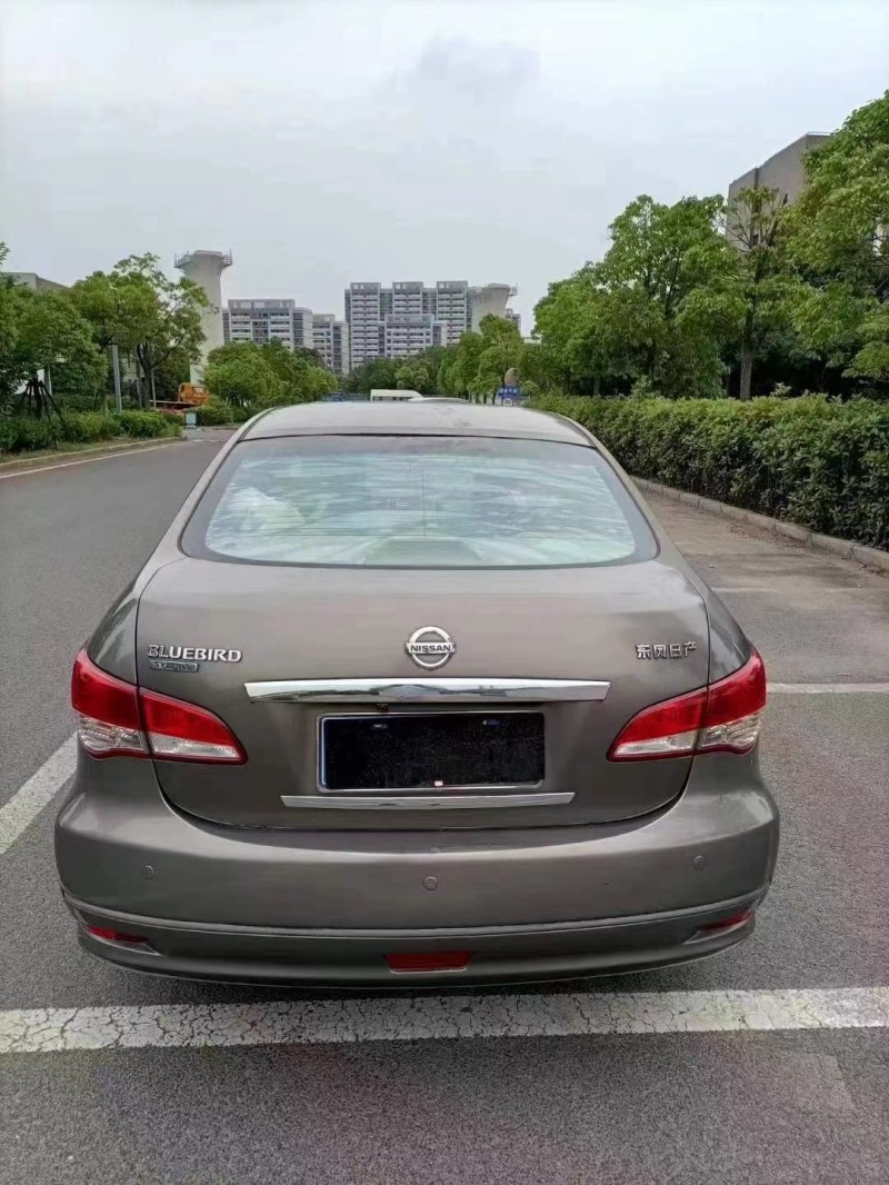 南通10年日產軒逸9