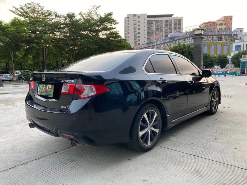 东莞11年本田思铂睿5