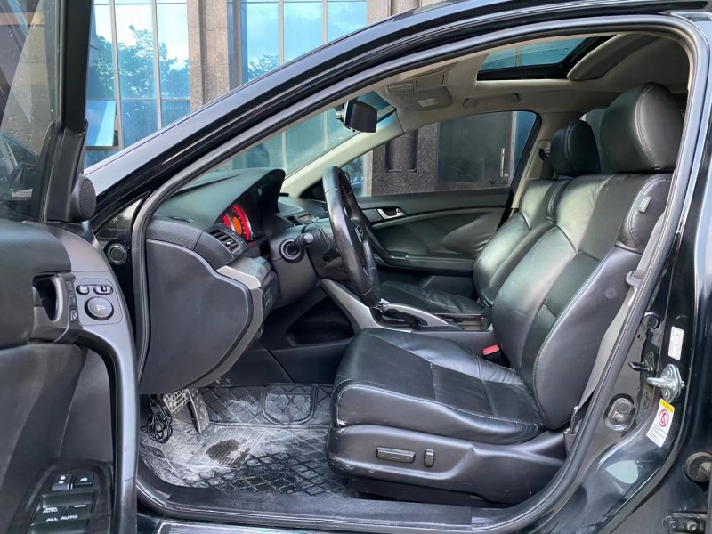 东莞11年本田思铂睿8