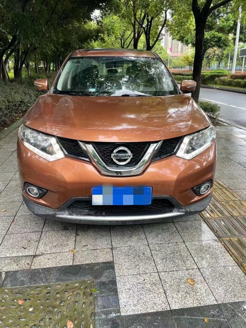 瀘州14年日產奇駿1