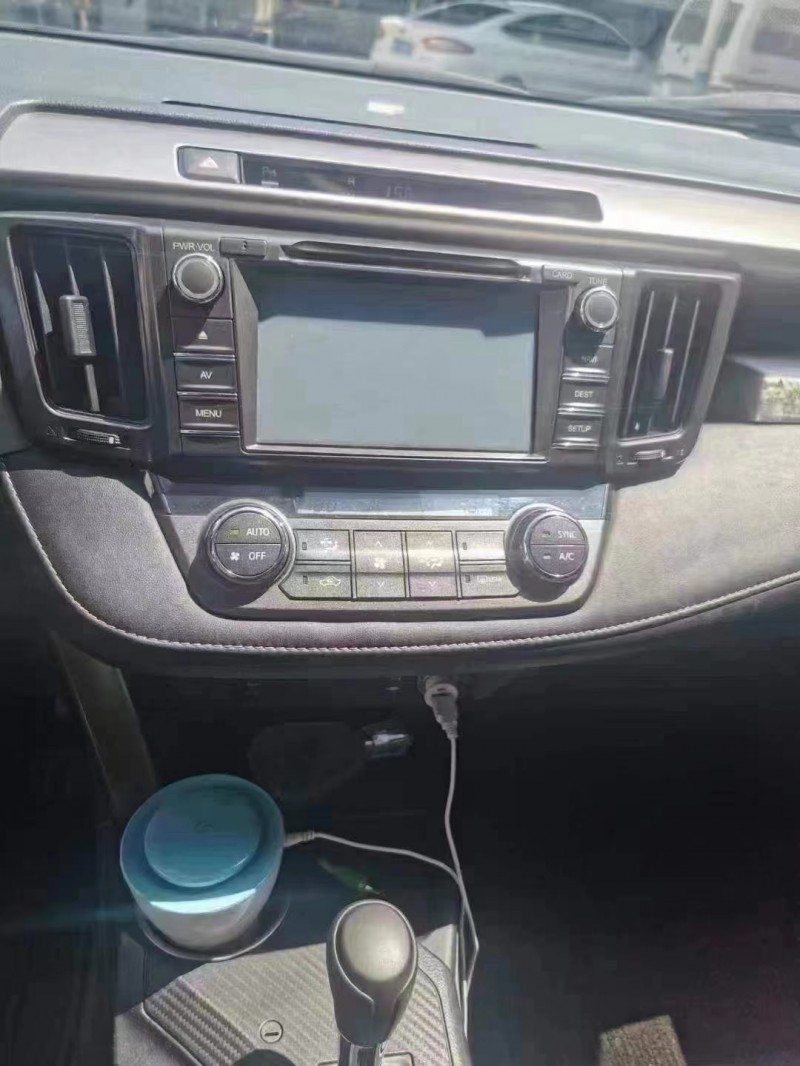 成都15年丰田RAV44