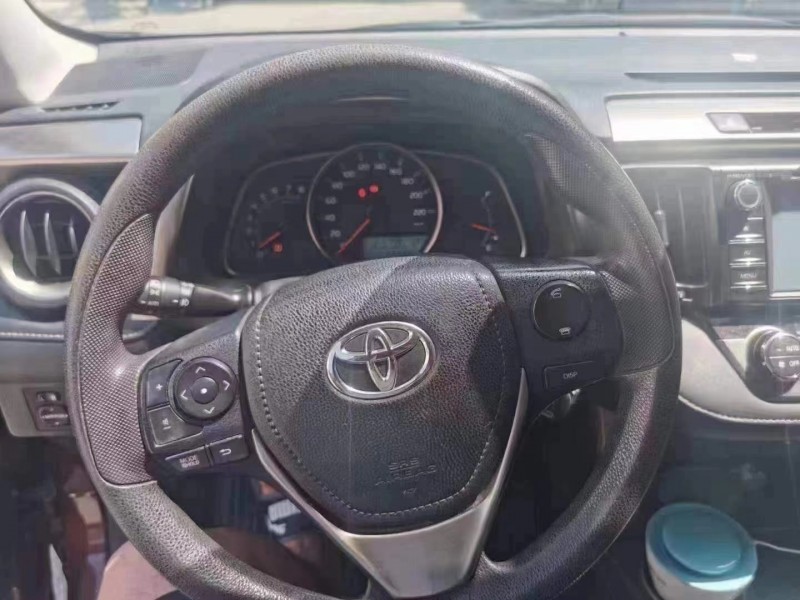 成都15年丰田RAV45