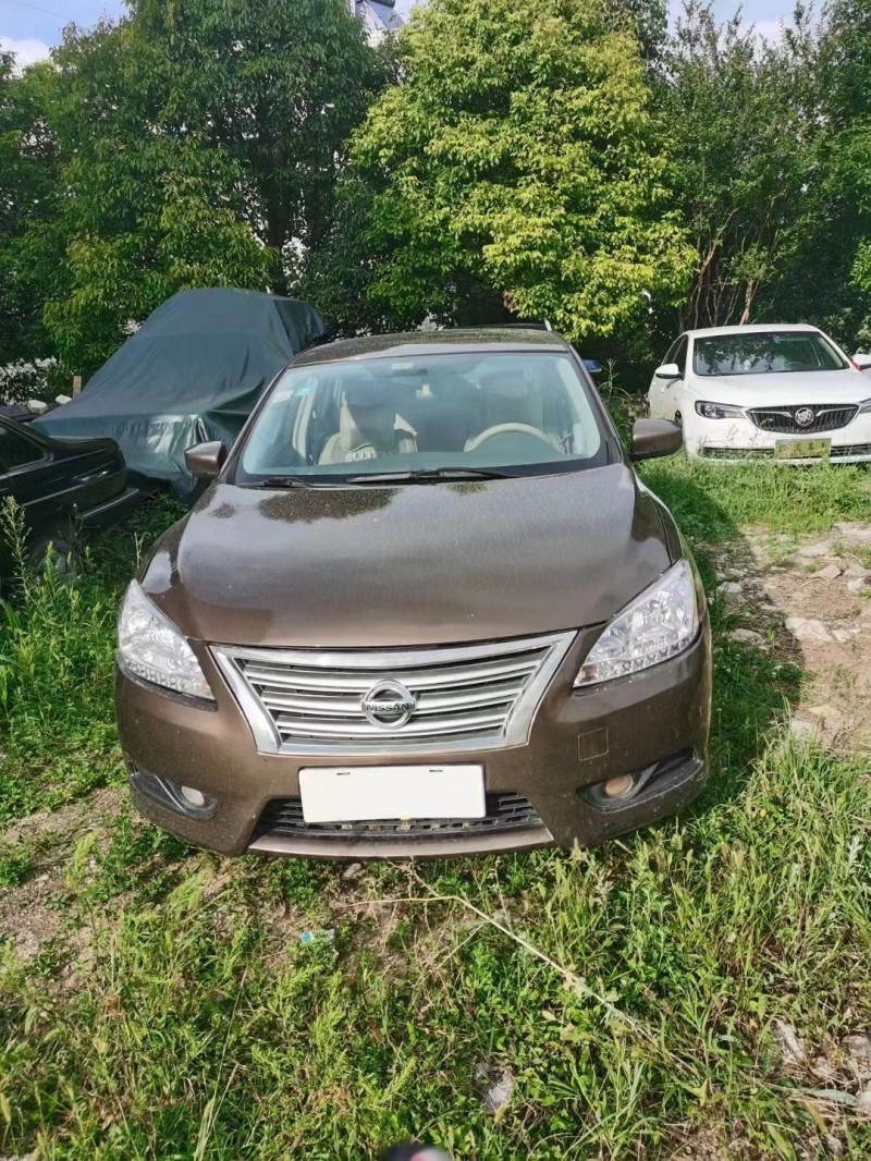 貴陽13年日產軒逸1