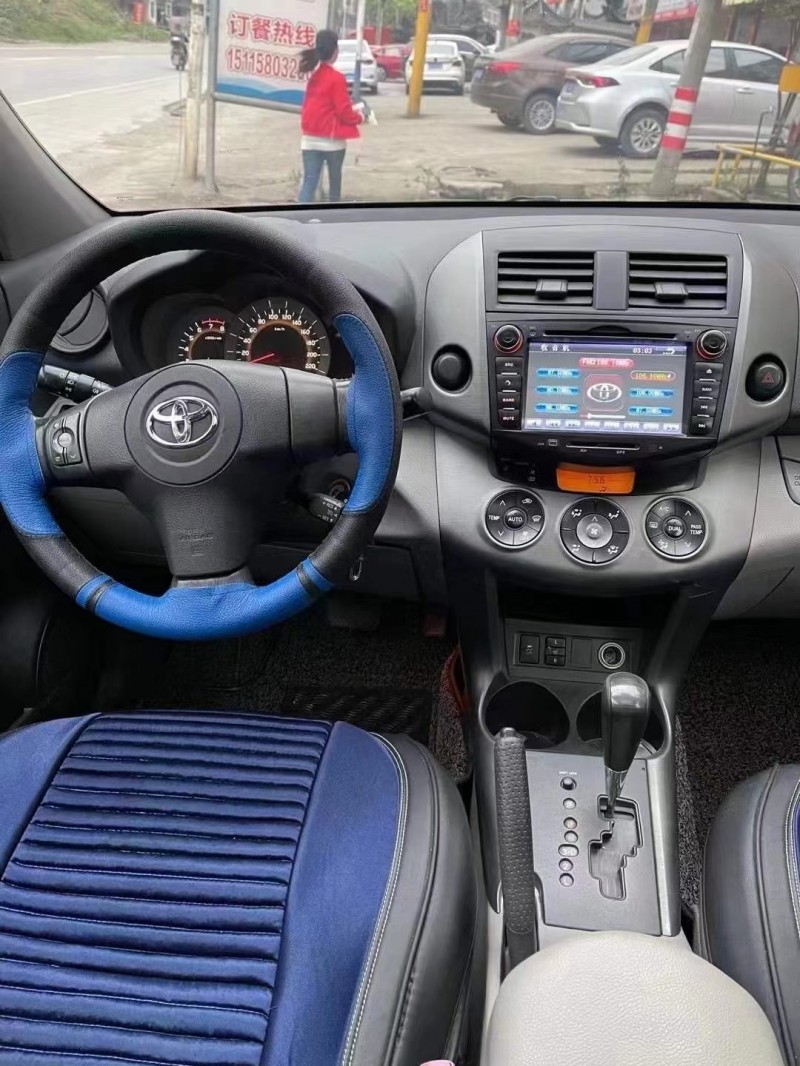 株洲11年豐田RAV43