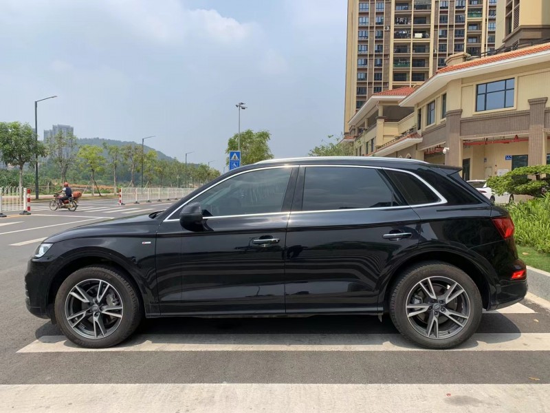 广州19年奥迪Q54