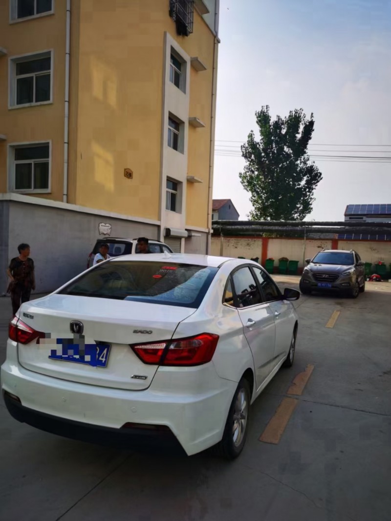 徐州17年长安汽车悦翔V72