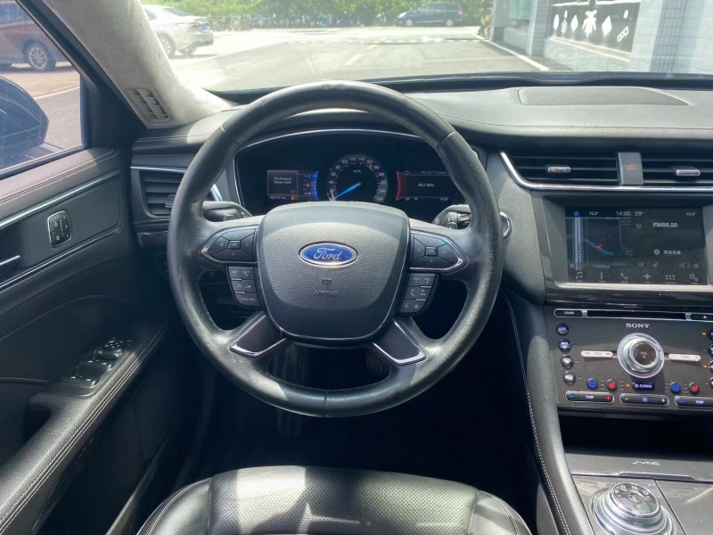 广州17年福特金牛座7