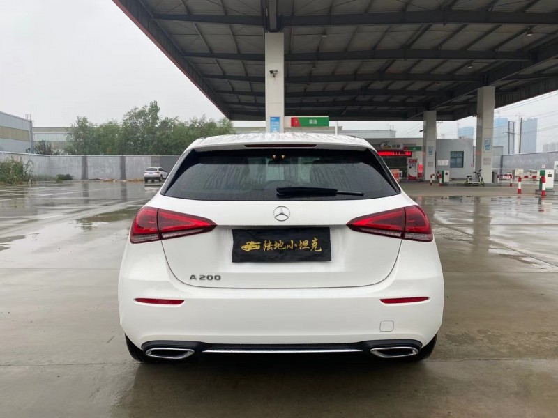 徐州21年奔驰A1