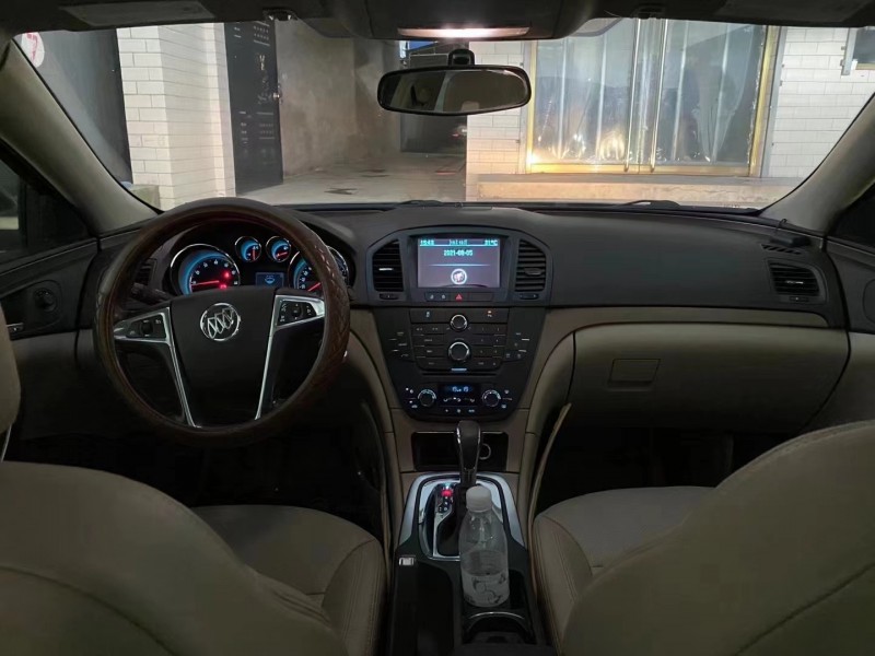 保定11年别克君威5