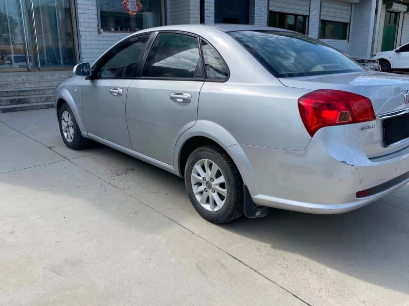 保定13年别克凯越9