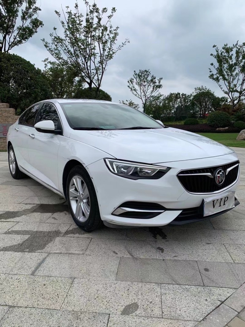 枣庄18年别克君威3