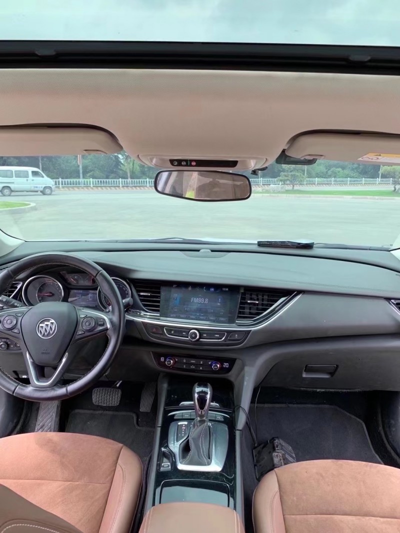 枣庄18年别克君威6