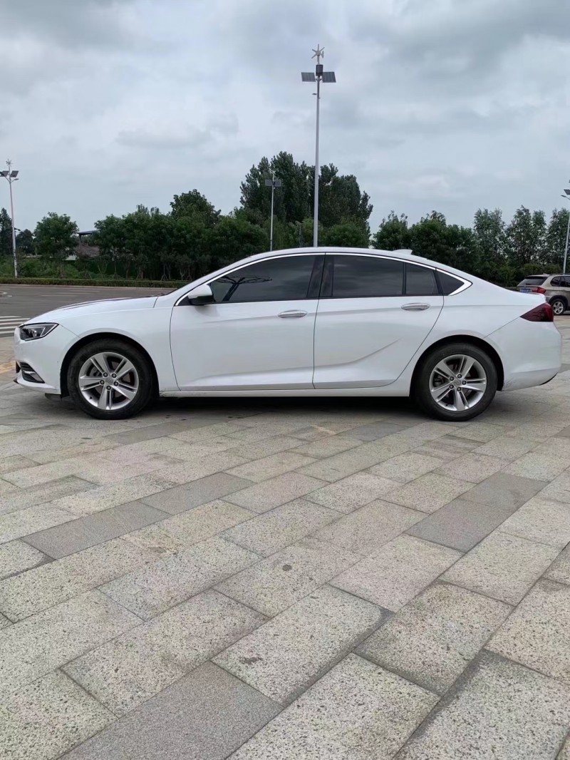 枣庄18年别克君威7