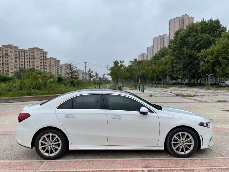 徐州19年奔驰A4