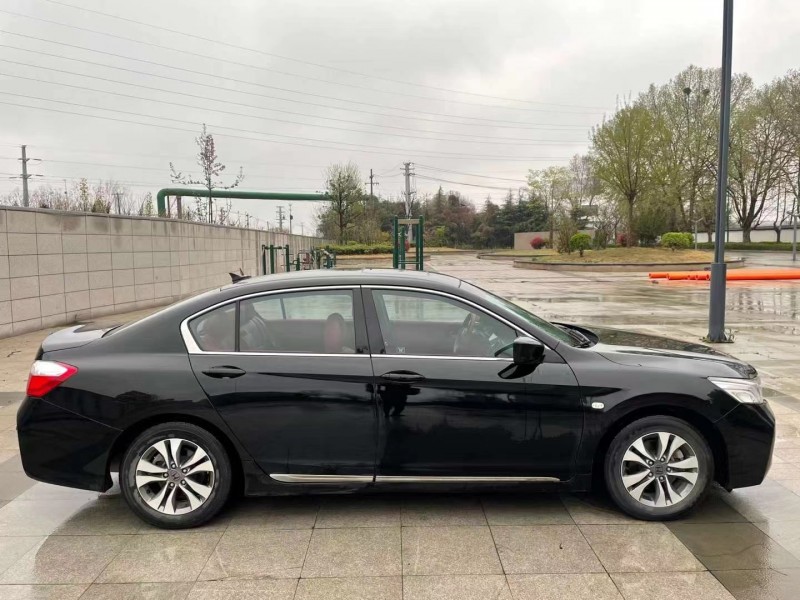 徐州16年本田雅阁4