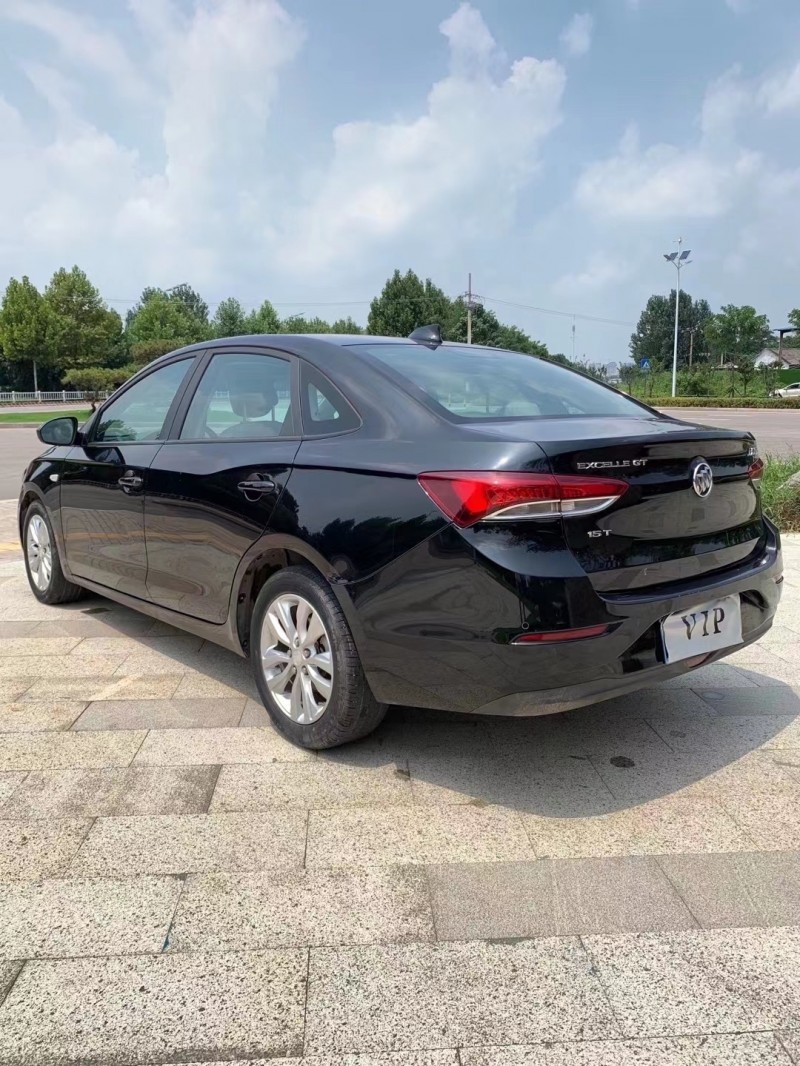 枣庄17年别克英朗GT8