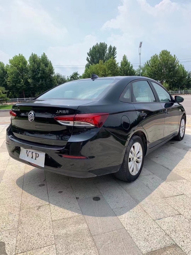 枣庄17年别克英朗GT9